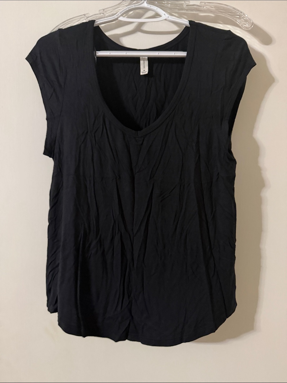 Gentle Fawn Black Cap Sleeve V-Neck Tee